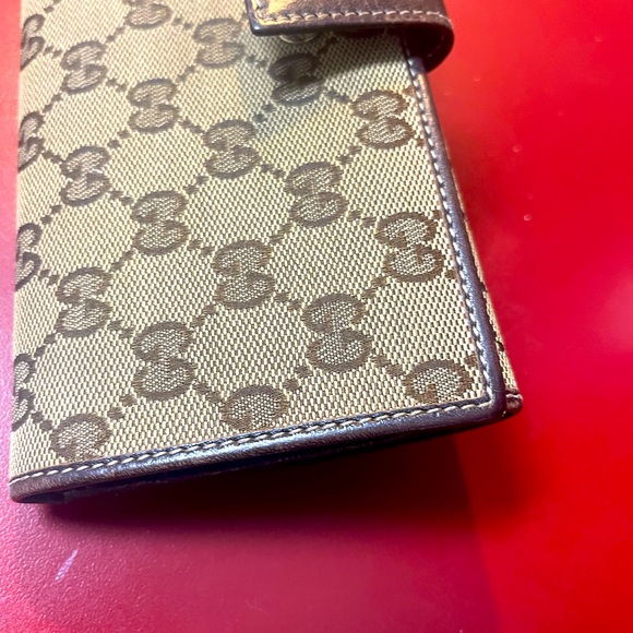 Authentic Gucci Wallet - Picture 8 of 9